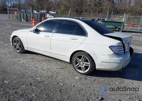 2014 Mercedes-Benz C 250 Luxury from USA, damaged, VIN WDDGF4HB6EG171947